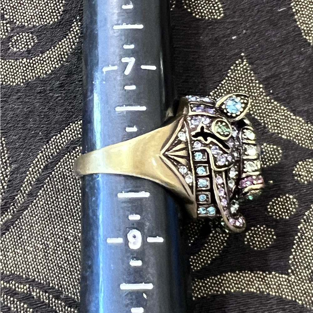 Heidi Daus Glittering Guardian Fu Dog Swarovski Crystals ring size 8 like new - Picture 5 of 11